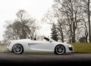 2011 AUDI R8 V8 SPYDER