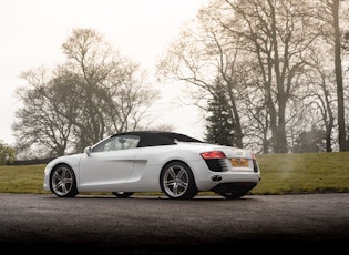 2011 AUDI R8 V8 SPYDER