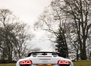 2011 AUDI R8 V8 SPYDER