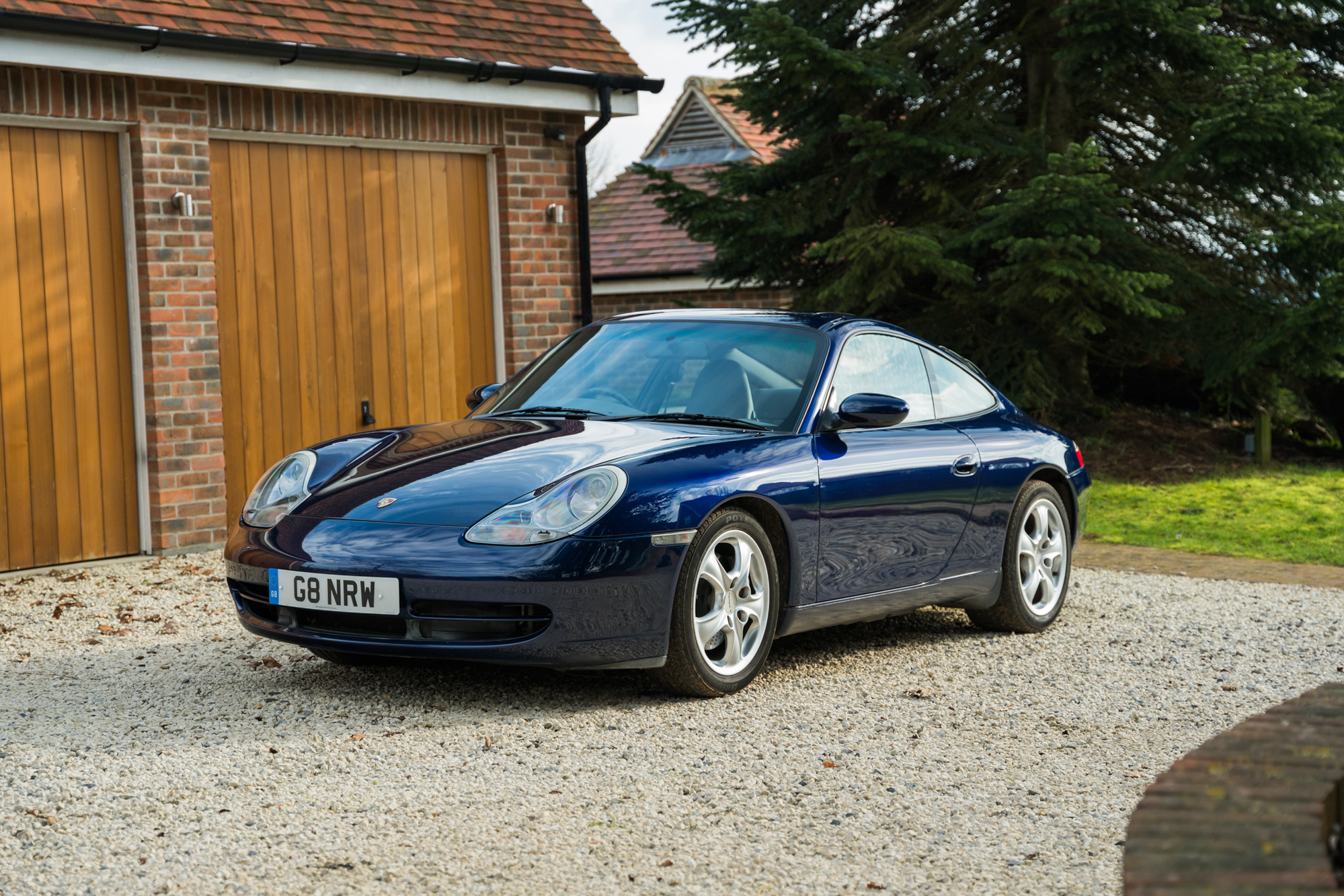 【しるばー】購入ページ④/4 Porsche 911 (996) Carrera 4 - Car Farm
