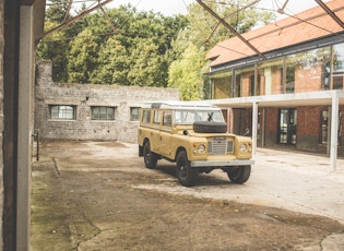 1975 LAND ROVER SERIES III 109"