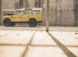 1975 LAND ROVER SERIES III 109"