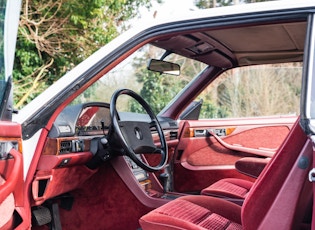 1986 MERCEDES-BENZ (W126) 560 SEC