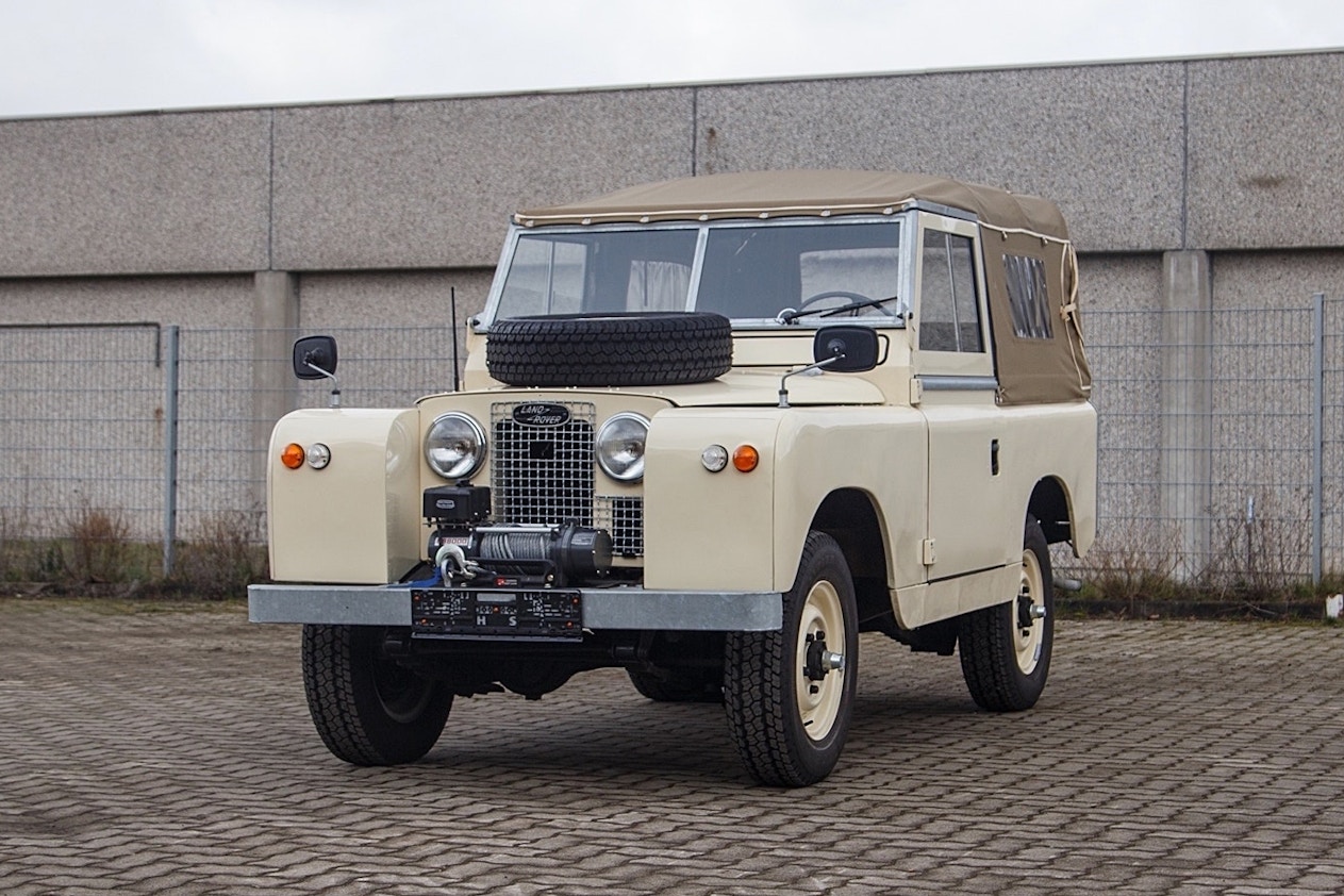 1961 LAND ROVER SERIES 11A 88"