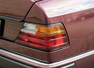 1992 MERCEDES-BENZ (W124) 230E