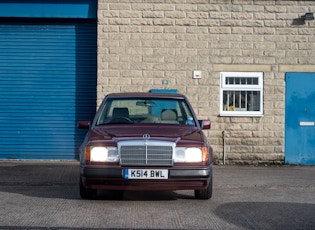 1992 MERCEDES-BENZ (W124) 230E