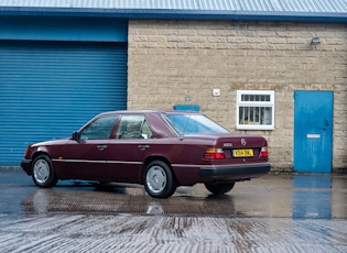 1992 MERCEDES-BENZ (W124) 230E