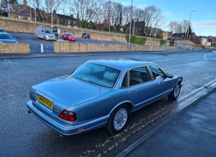 1996 DAIMLER DOUBLE SIX LWB - 20,381 MILES