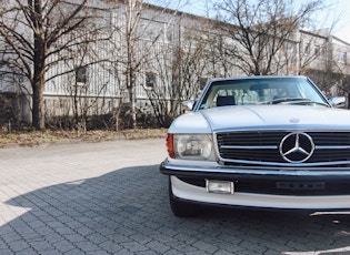 1988 MERCEDES-BENZ (R107) 560 SL - 19,678 MILES