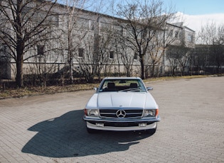 1988 MERCEDES-BENZ (R107) 560 SL - 19,678 MILES