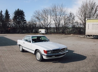 1988 MERCEDES-BENZ (R107) 560 SL - 19,678 MILES