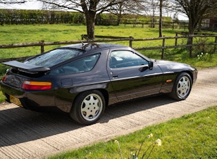 1990 PORSCHE 928 S4