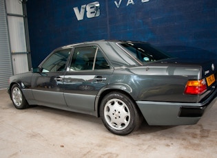 1991 MERCEDES-BENZ (W124) 500E