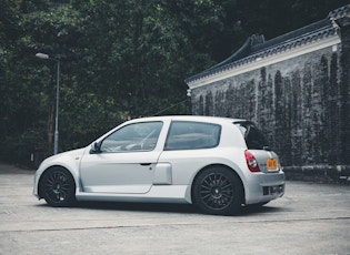 2002 RENAULT CLIO V6 PHASE 1