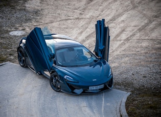 2017 MCLAREN 570GT