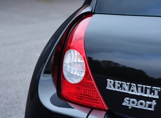 2004 RENAULT CLIO V6 PHASE 2 - 17,437 MILES