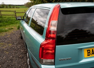 2003 VOLVO V70 R AWD 