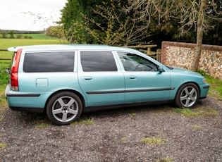 2003 VOLVO V70 R AWD 