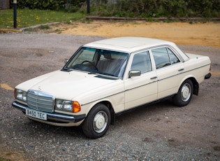 1985 MERCEDES-BENZ (W123) 200 