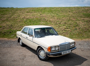 1985 MERCEDES-BENZ (W123) 200 