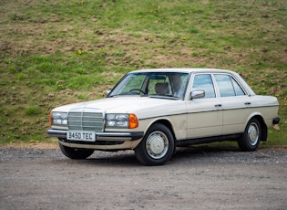 1985 MERCEDES-BENZ (W123) 200 