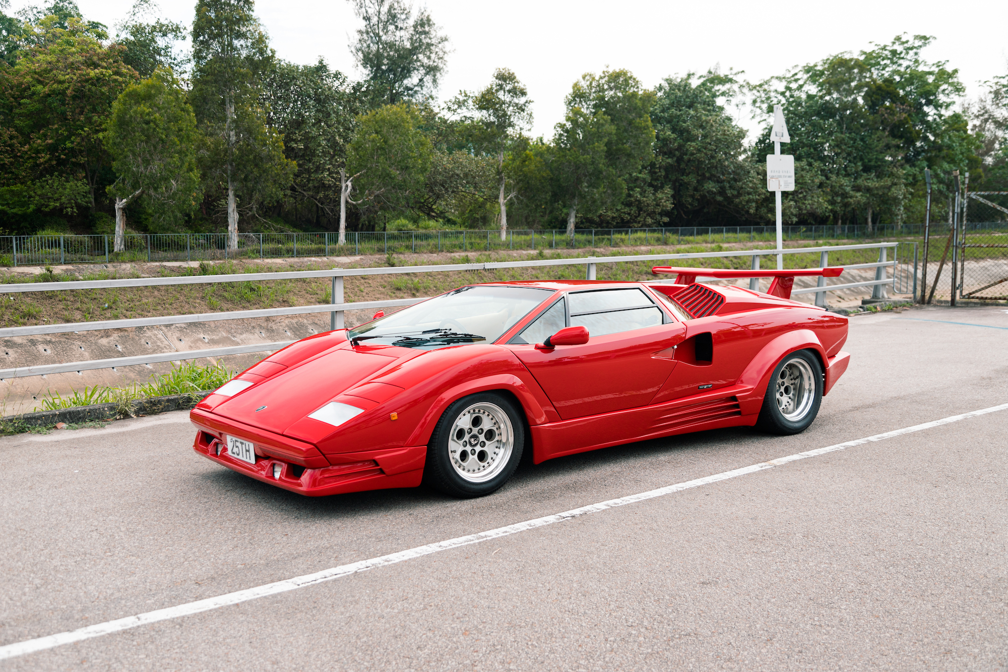 1990 LAMBORGHINI COUNTACH 25TH ANNIVERSARY for sale by 1990 LAMBORGHINI COUNTACH 25TH ANNIVERSARY for sale by