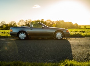 1990 MERCEDES-BENZ (R129) 500SL - 42,750 miles 