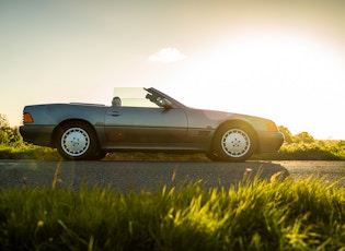 1990 MERCEDES-BENZ (R129) 500SL - 42,750 miles 