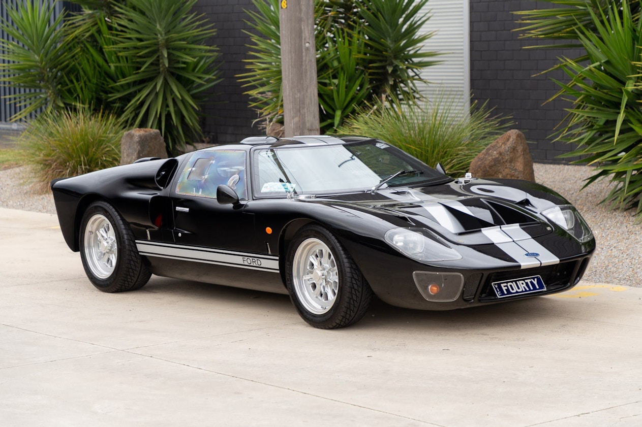 2002 FORD GT40 REPLICA