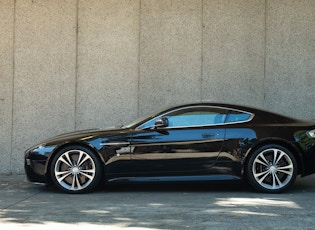 2013 ASTON MARTIN V12 VANTAGE - MANUAL