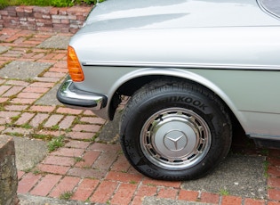 1982 MERCEDES-BENZ (W123) 230 CE