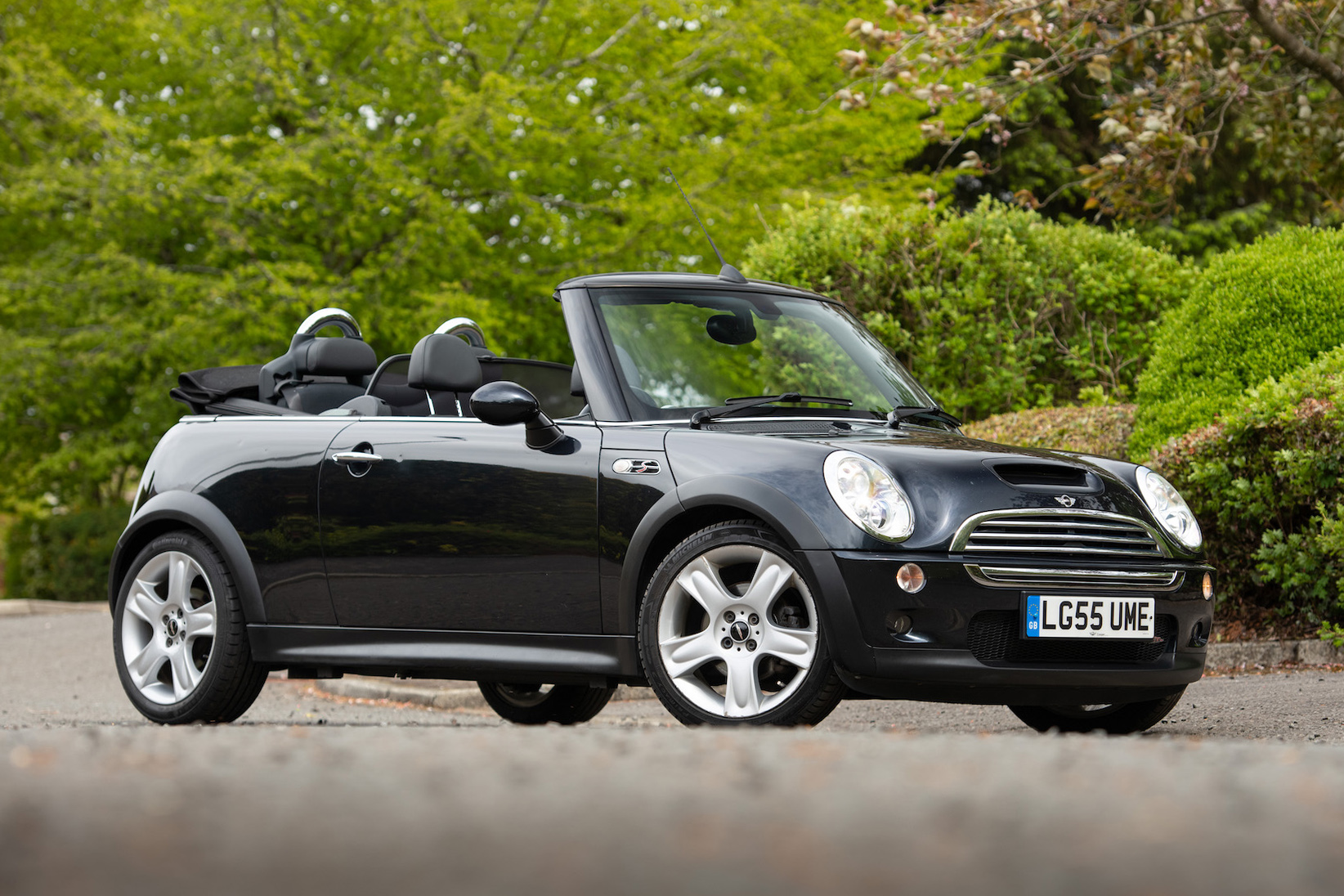 Mini cooper convertible deals 2005