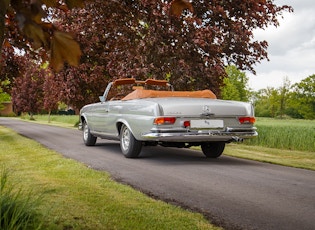 1969 MERCEDES-BENZ (W111) 280 SE CONVERTIBLE