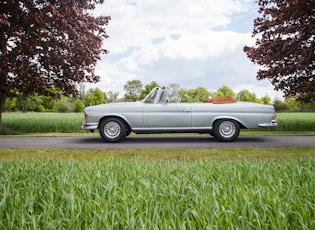 1969 MERCEDES-BENZ (W111) 280 SE CONVERTIBLE