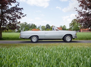 1969 MERCEDES-BENZ (W111) 280 SE CONVERTIBLE