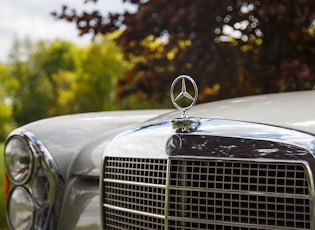 1969 MERCEDES-BENZ (W111) 280 SE CONVERTIBLE