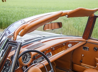 1969 MERCEDES-BENZ (W111) 280 SE CONVERTIBLE