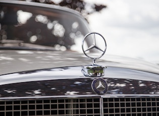 1969 MERCEDES-BENZ (W111) 280 SE CONVERTIBLE