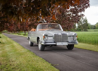 1969 MERCEDES-BENZ (W111) 280 SE CONVERTIBLE