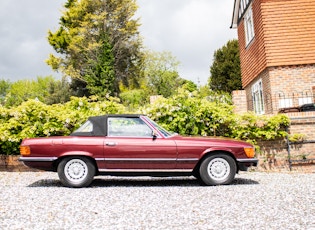 1985 MERCEDES-BENZ (R107) 500 SL