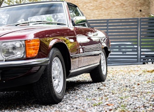 1985 MERCEDES-BENZ (R107) 500 SL