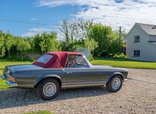 1964 MERCEDES-BENZ 230 SL PAGODA