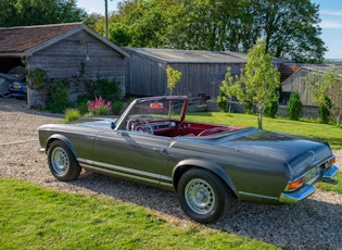 1964 MERCEDES-BENZ 230 SL PAGODA