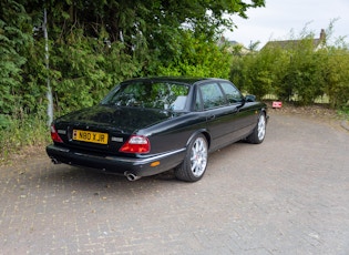 2002 JAGUAR XJR 100