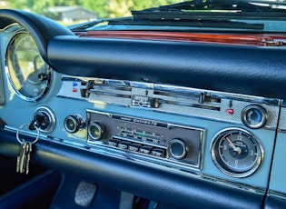 1968 MERCEDES-BENZ 280 SL PAGODA