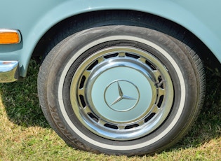 1968 MERCEDES-BENZ 280 SL PAGODA