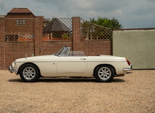 1972 MGB ROADSTER