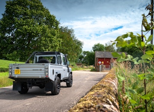 2010 LAND ROVER DEFENDER 110 SINGLE CAB  PICK UP