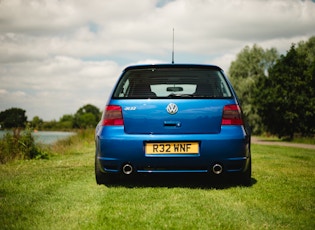 2003 VOLKSWAGEN GOLF (MK4) R32