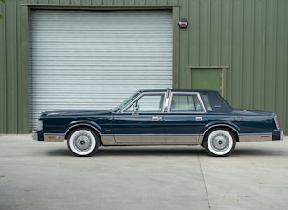 1986 LINCOLN TOWN CAR